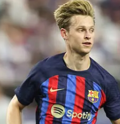 Neville has a face instead of Manchester United to flirt with Frenkie for 2 months